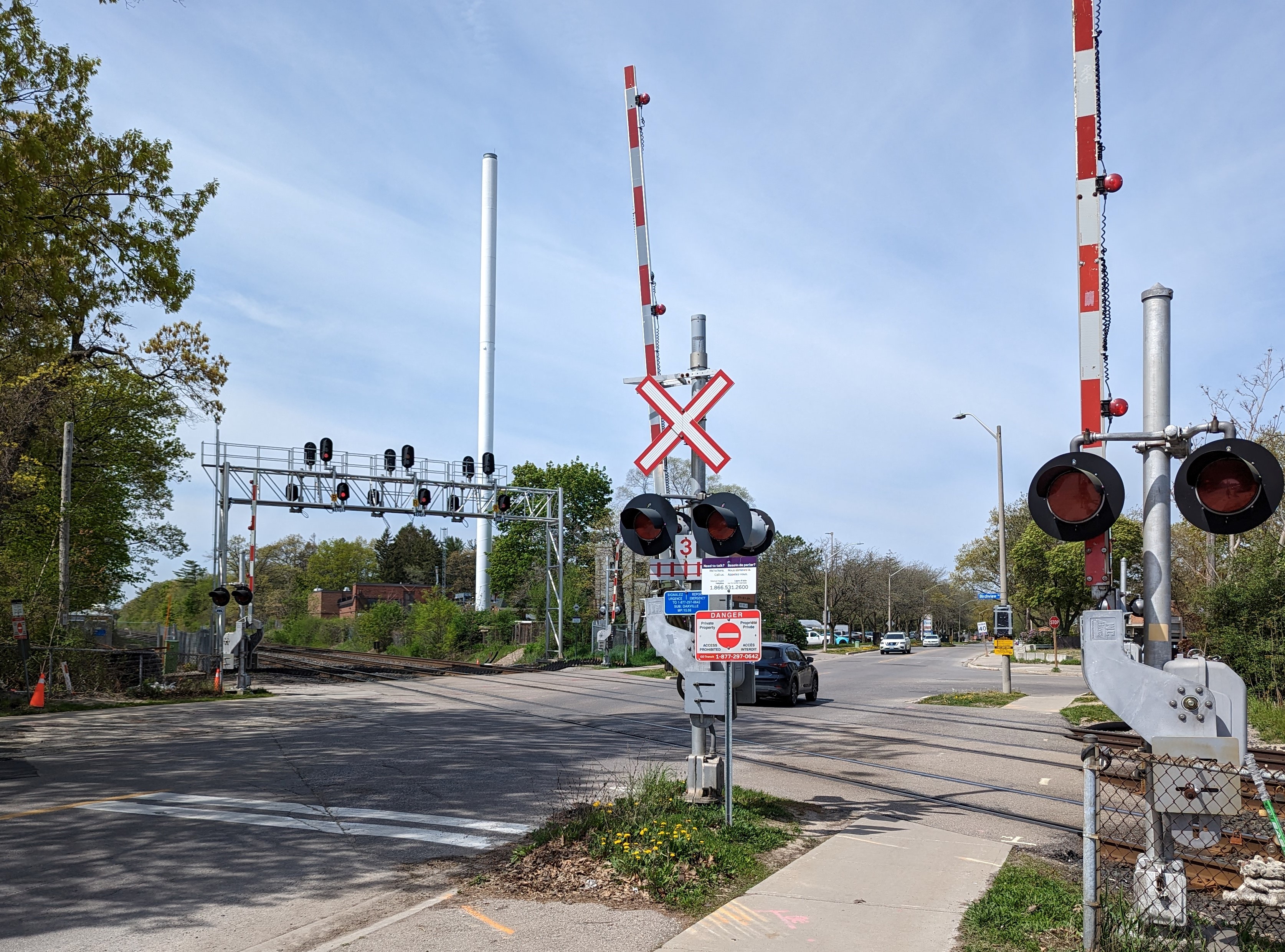 photo of at-grade crossing
